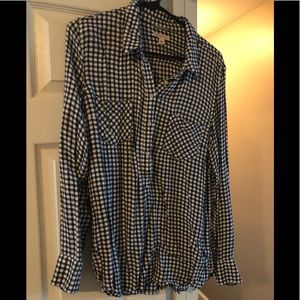 •women’s• black & white plaid long sleeve top